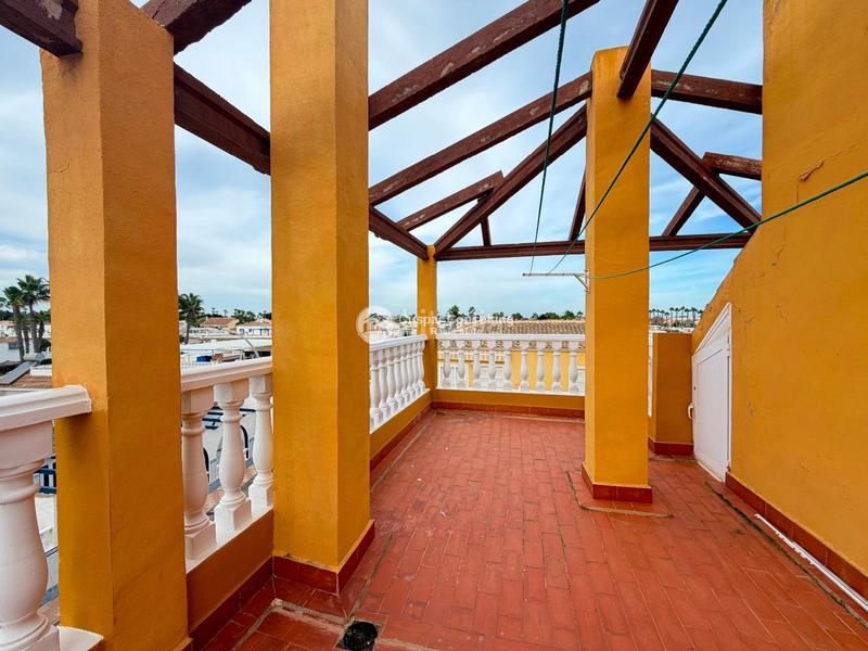 Foto cce88aa2-dc82-4a43-8ddd-41cb1ef444ab. Casa adosada en narejos, los en Centro Alcázares (Los)