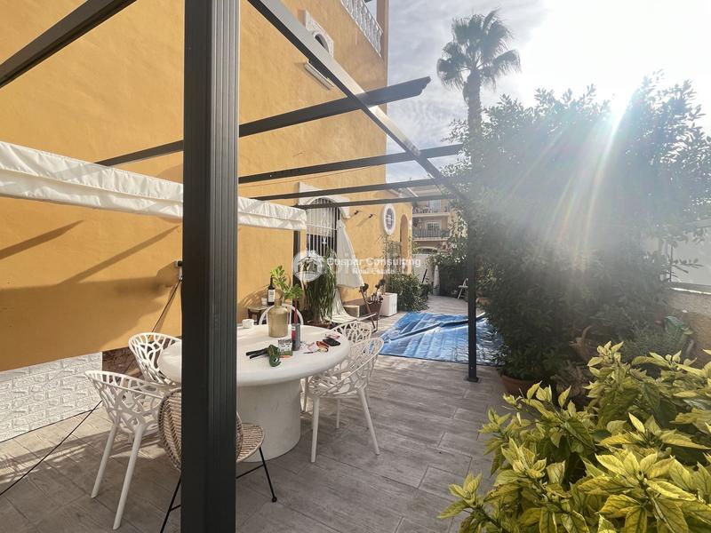 Foto e102bb9c-41da-488c-bdec-fdaca27d1317. Casa adosada en narejos, los en Centro Alcázares (Los)