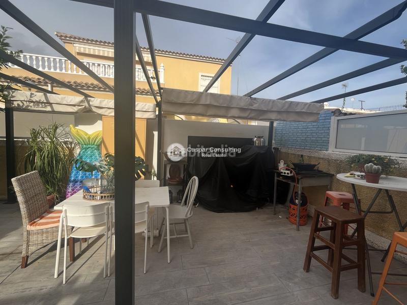 Foto e5373067-1a45-4bba-ab14-5718bcaf39e7. Casa adosada en narejos, los en Centro Alcázares (Los)