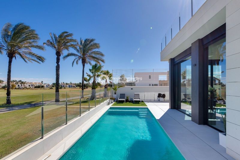 Foto 263e979f-1913-4525-801d-c6685811e1f5. Chalet mit parking pool in Pilar de la Horadada ciudad Pilar de la Horadada