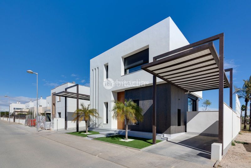 Foto 4390d7fd-ba71-4e70-8135-f222b237f191. Chalet mit parking pool in Pilar de la Horadada ciudad Pilar de la Horadada