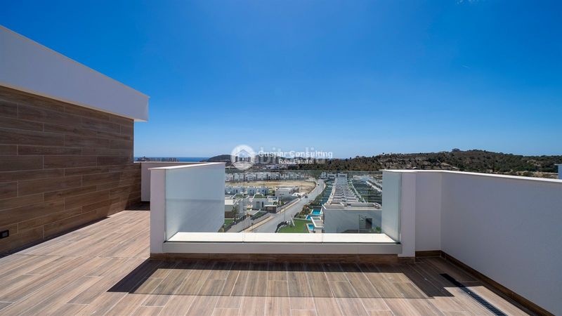 Foto 02c68500-11bb-49f7-98a9-a0028d2019d0. Xalet amb piscina a balcón de Finestrat-terra marina Finestrat