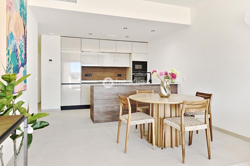 Foto 30853bf4-6097-4dbc-97b7-07017368e95e. Attico con riscaldamento parcheggio piscina in Playa de los Náufragos Torrevieja