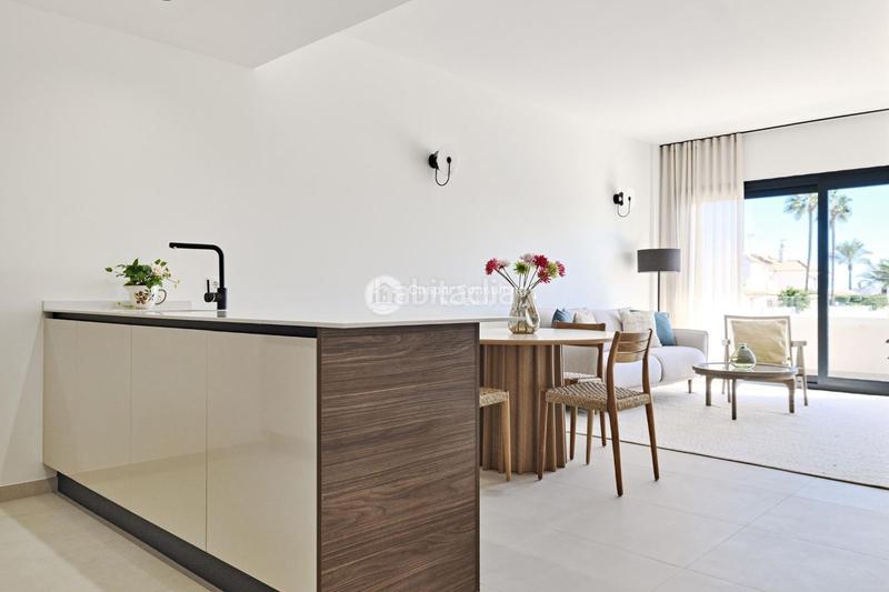 Foto 5e2e533a-560f-487d-a141-4efc15b64f24. Attico con riscaldamento parcheggio piscina in Playa de los Náufragos Torrevieja