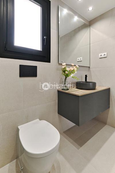 Foto a598aee3-7d2e-41e6-a89c-0f31f0ec33d0. Attico con riscaldamento parcheggio piscina in Playa de los Náufragos Torrevieja