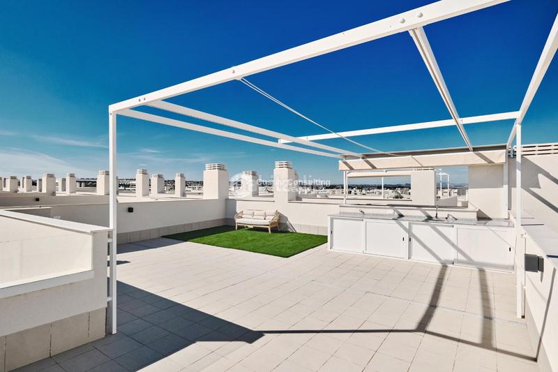 Foto df7f7273-8e2f-4cda-bd9a-fa2450664399. Attico con riscaldamento parcheggio piscina in Playa de los Náufragos Torrevieja