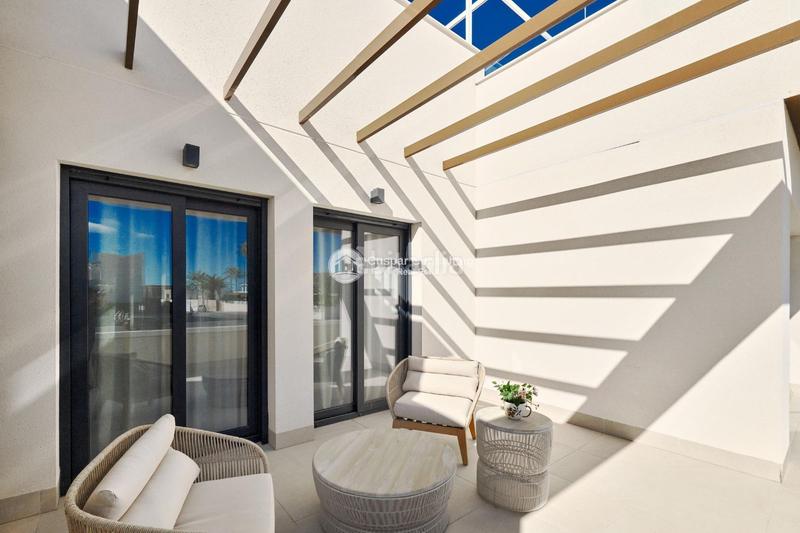 Foto dfd01610-eaae-4382-9ec5-01ccf138752a. Attico con riscaldamento parcheggio piscina in Playa de los Náufragos Torrevieja