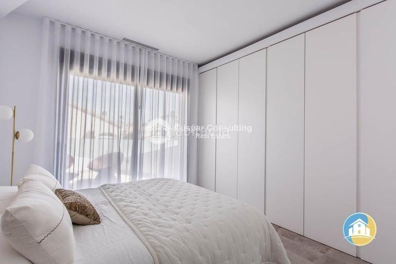 Foto d7505fce-566f-4908-8561-0d9f4fe34124. Chalet con parcheggio piscina in La Florida Orihuela