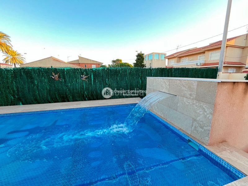 Foto 8845a2df-4776-4ab3-8a81-61b4200653a4. Xalet amb calefacció aparcament piscina a Los Urrutias Cartagena