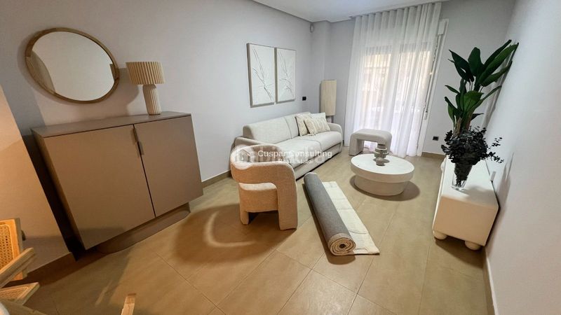 Foto 9f6e4187-973e-4789-b31e-cc15dc373c98. Apartament amb calefacció aparcament piscina a Centro Alcázares (Los)