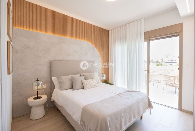 Foto 915efa98-991c-41a7-948d-d6d76d09aadf. Casa adossada amb calefacció aparcament piscina a Alcázares (Los)