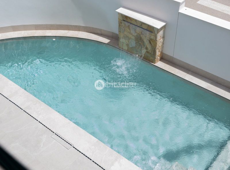 Foto a74e830e-361a-44c5-891f-fc5920e04b24. Casa adossada amb calefacció aparcament piscina a Alcázares (Los)