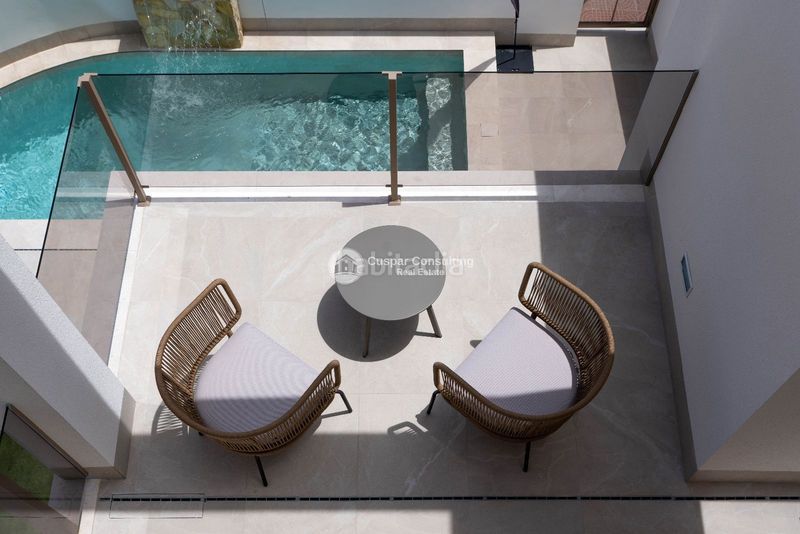 Foto be6922d9-b08c-4b19-9d87-ab74a098cf57. Casa adossada amb calefacció aparcament piscina a Alcázares (Los)