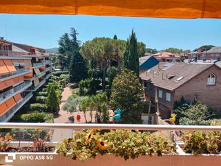 Attique à Eixample. Atico 200m,terraza,5hb,4baños,2parquings,trastero!