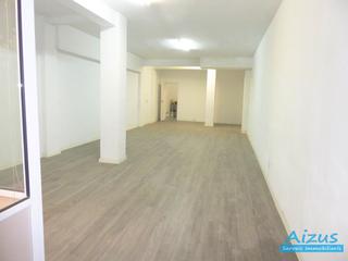 Local commercial à Centre. Local en venta en ripollet, 1 dormitorio.