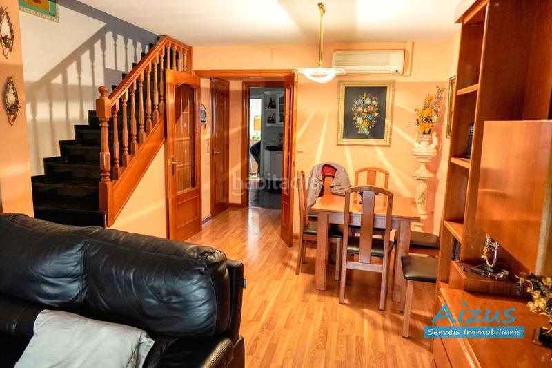 Foto 1a4ea25a-7a9a-410c-8978-767f3556b3c7. Casa a schiera con riscaldamento parcheggio in Centre Mollet del Vallès