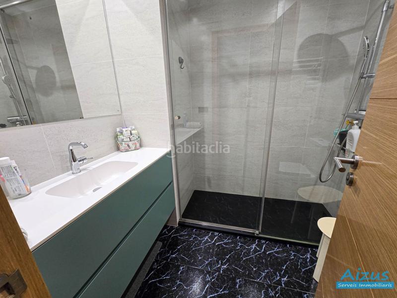 Foto 0cc348f8-99dc-4f52-8b23-3d28c79bd01a. House with heating in Casc Antic Ripollet