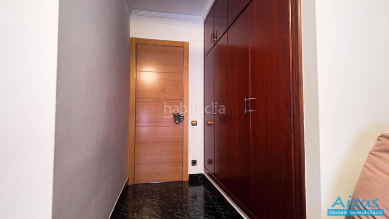 Foto 32ff90dd-64c9-46e7-8904-6a591ef6ebe9. House with heating in Casc Antic Ripollet