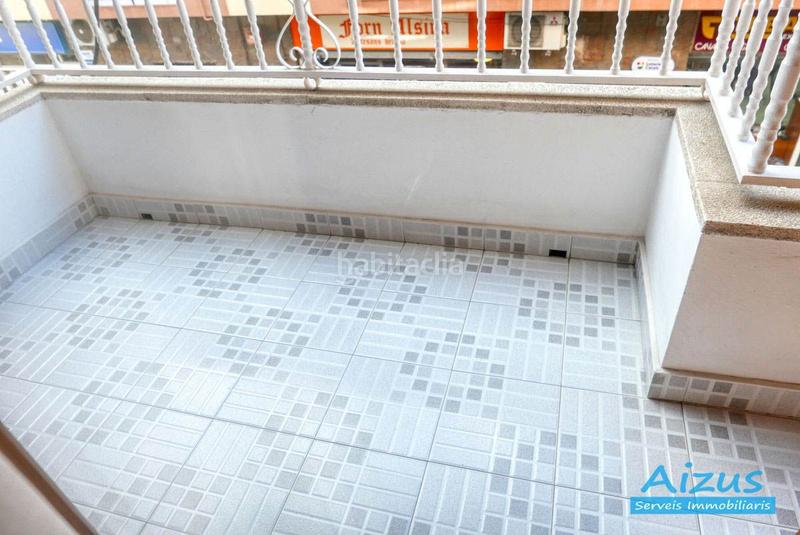 Foto 8cbe4174-dcac-4576-9795-14ab60ae1283. House with heating in Casc Antic Ripollet