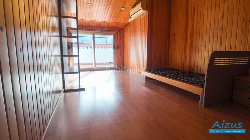 Foto 8e87ca72-0e0b-41f8-bead-9ec112d095f4. House with heating in Casc Antic Ripollet