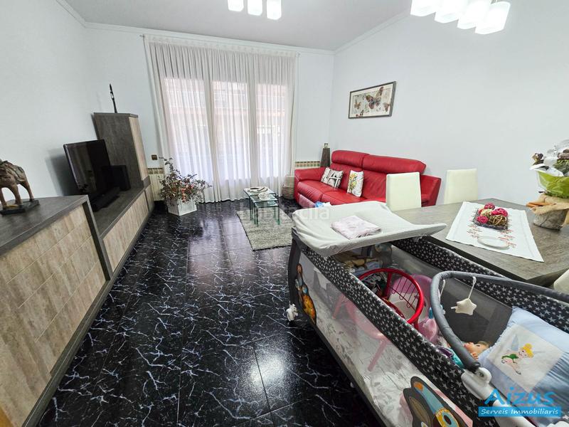 Foto a901688e-a6d7-436d-9fbf-d65055cfc5a2. House with heating in Casc Antic Ripollet