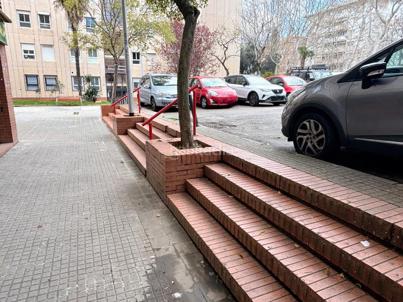 Foto 45ff485a-60df-439e-8b60-b5a135232f43. Local comercial  a la calle en venta en Serraparera. en Cerdanyola del Vallès