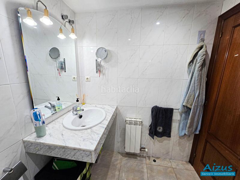 Foto 20b4eb5f-0f21-4560-b5d9-fbd93d2aab43. Piso  en venta en zona ramblas con plaza de garaje en Ripollet