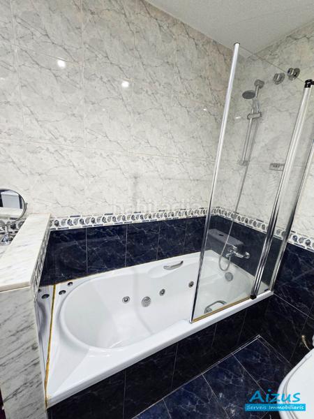 Foto d0219ca6-eaa2-4886-898a-b37e4b584280. Piso  en venta en zona ramblas con plaza de garaje en Ripollet