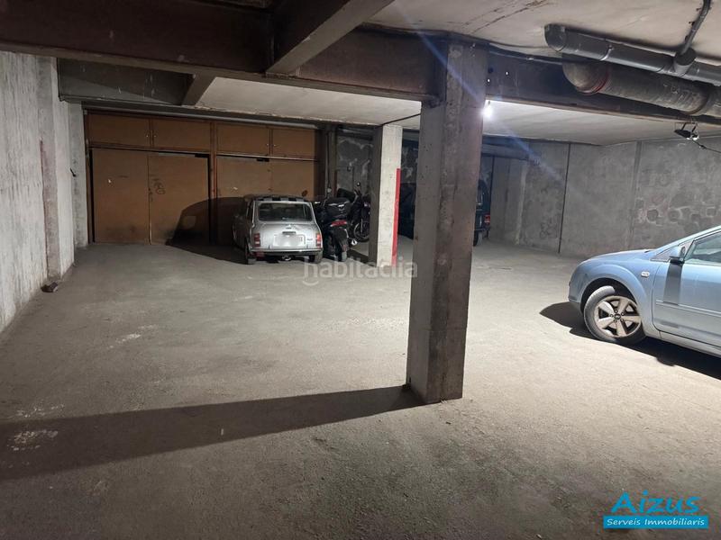 Foto 84288810-f546-4af5-a043-3b6d55cf22de. Parking coche amplia plaza de garaje en venta en mollet del vallés. en Mollet del Vallès
