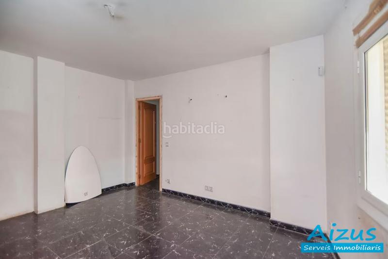 Foto a65a2406-70eb-42b2-9a71-5b369ca1d40f. Piso  para reformar en calle balmes en Ajuntament-Maragall Ripollet