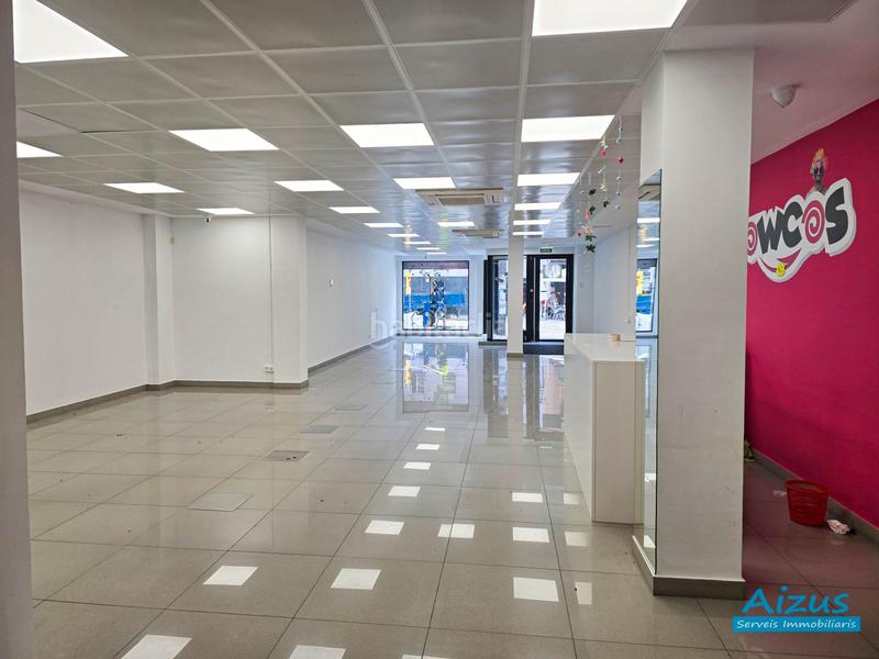 Foto 17a072f3-85af-496d-8ffd-732e5fde927c. Alquiler local comercial local en alquiler en rambla sant jordi en Ripollet