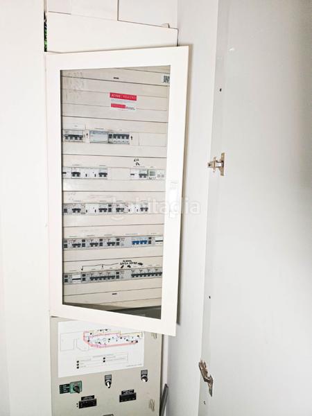 Foto 5cd55345-03a2-4b85-9496-b805ab8428bf. Alquiler local comercial local en alquiler en rambla sant jordi en Ripollet
