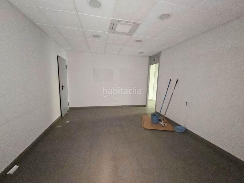 Foto 170a4154-bace-4ede-898e-10028fa53b29. Location local commercial dans Can Mas Ripollet