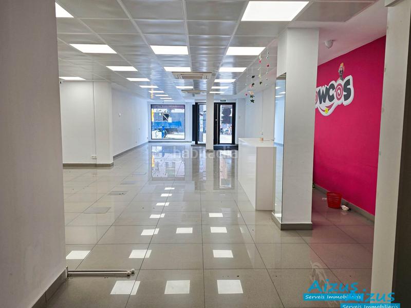 Foto 7eb6b137-c1ef-4bd1-abae-b97b2c1b7222. Location local commercial dans Can Mas Ripollet