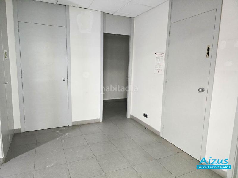 Foto 95ac8a24-891c-4d9e-97f1-37235a969316. Location local commercial dans Can Mas Ripollet
