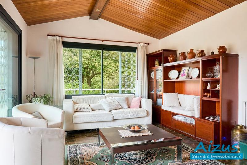 Foto 6eeca53a-1e66-48a8-8a90-85d149fea25d. Casa amb xemeneia calefacció aparcament piscina a Seva