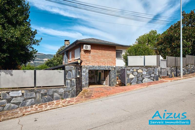 Foto 8cdf5aec-d5b3-42fe-9bea-dc9ca3e80769. Casa amb xemeneia calefacció aparcament piscina a Seva