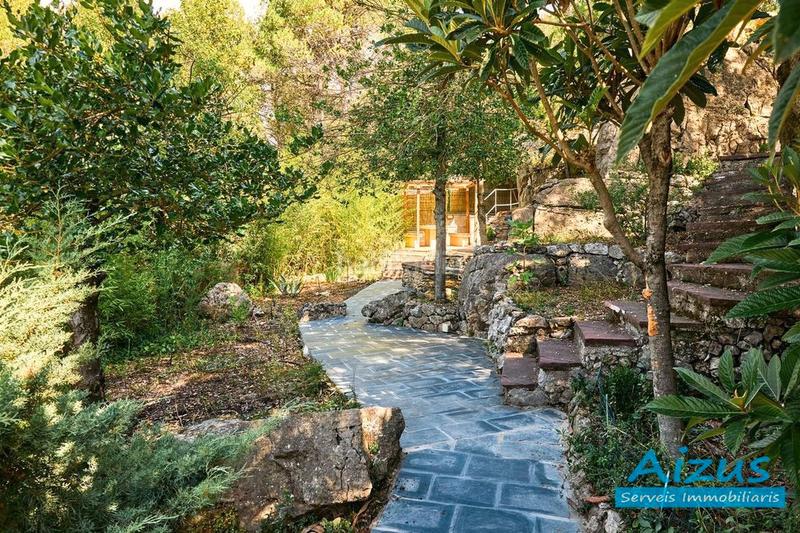 Foto ada42a93-7ee5-4f80-b75e-178ed9c37a24. Casa amb xemeneia calefacció aparcament piscina a Seva