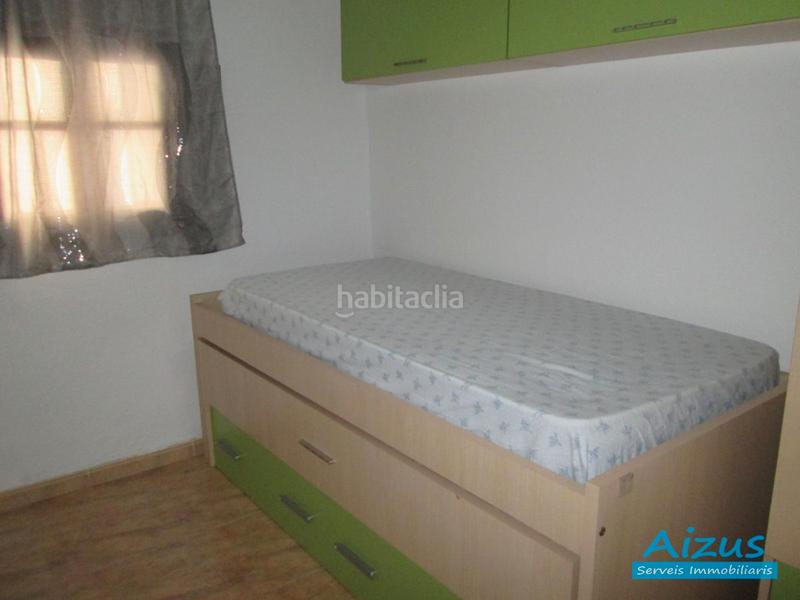 Foto 388f0c71-cf0c-485e-906f-ed606590a0bf. Casa  esquinera en zona casco antiguo en Casc Antic Ripollet