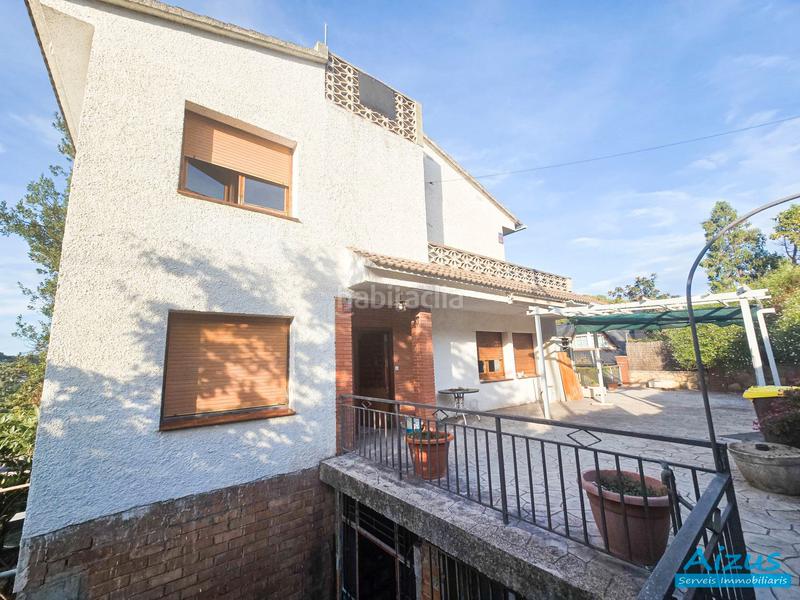 Foto 32e0ed16-4e18-4343-a5ae-6237c8a8aeea. Casa amb xemeneia a Corbera de Llobregat