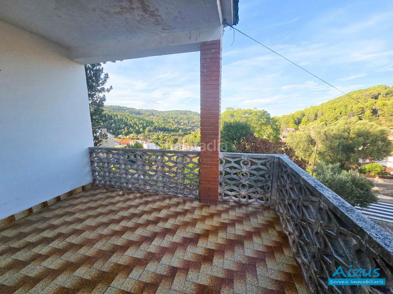 Foto 6e20c21b-ba7f-4d9b-a51d-226aa3ab45d9. Casa amb xemeneia a Corbera de Llobregat