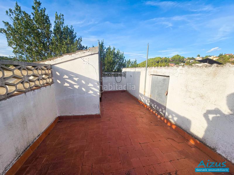 Foto 883fd8fc-80ce-4d7c-86dd-8b0d10eb1d54. Casa amb xemeneia a Corbera de Llobregat