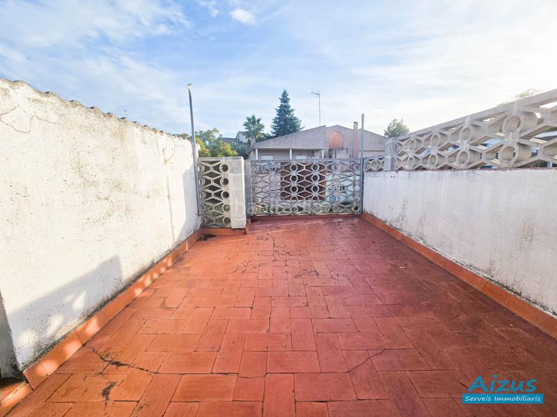 Foto af539179-2e0e-445f-a43e-f766ddabc3b7. Casa amb xemeneia a Corbera de Llobregat