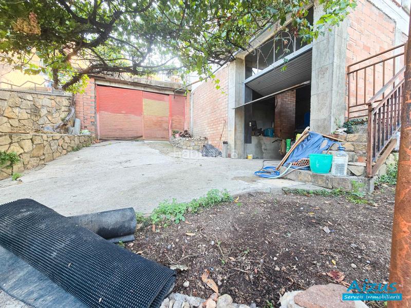 Foto d1c911ea-937d-41ae-a595-b7402d898e79. Casa amb xemeneia a Corbera de Llobregat