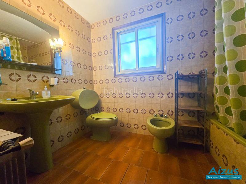 Foto e2767a3f-f7c6-45f1-8d98-631dcff091aa. Casa amb xemeneia a Corbera de Llobregat