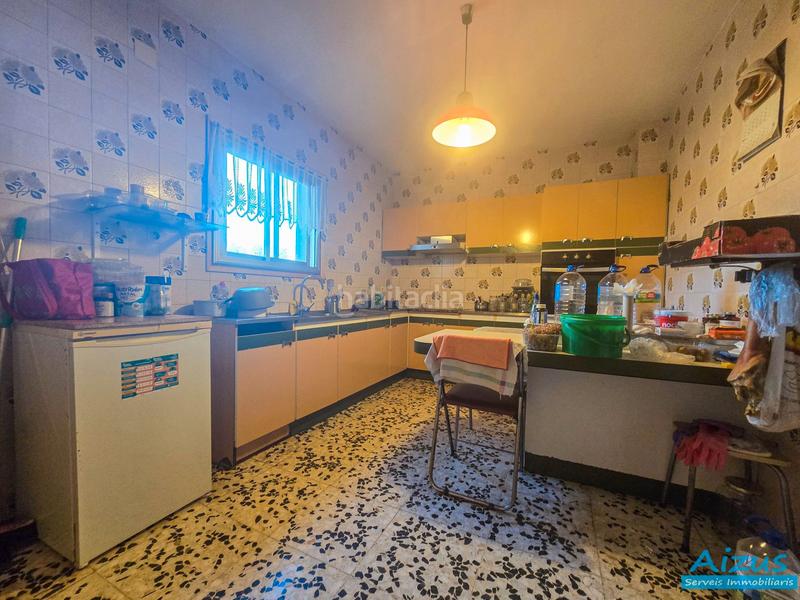 Foto e6f09c41-83fb-477d-aa93-c6a1ad6cf89b. Casa amb xemeneia a Corbera de Llobregat