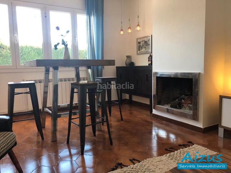 Foto 6e70ca59-a7f3-4212-b03a-654ef68b1f10. Casa amb xemeneia calefacció aparcament piscina a Rubí