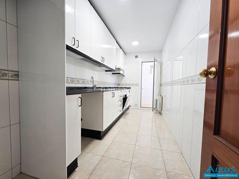 Foto 7ab7e76c-20d2-48b9-bbd9-41b72a9b3f21. Etagenwohnung mit heizung parking in Can Mas Ripollet