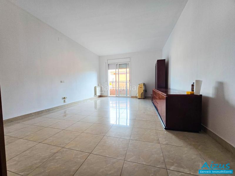 Foto b5053549-8f3a-41c0-a880-f1b023d05b8d. Etagenwohnung mit heizung parking in Can Mas Ripollet