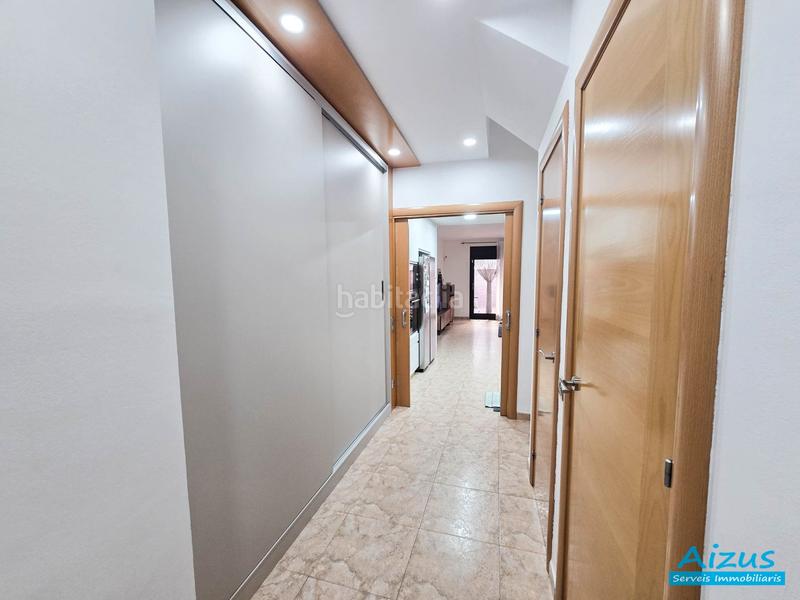 Foto 704c715f-ab1f-46f7-88e2-4d3731a01aa9. Dúplex  con terraza en el casco antiguo en Casc Antic Ripollet